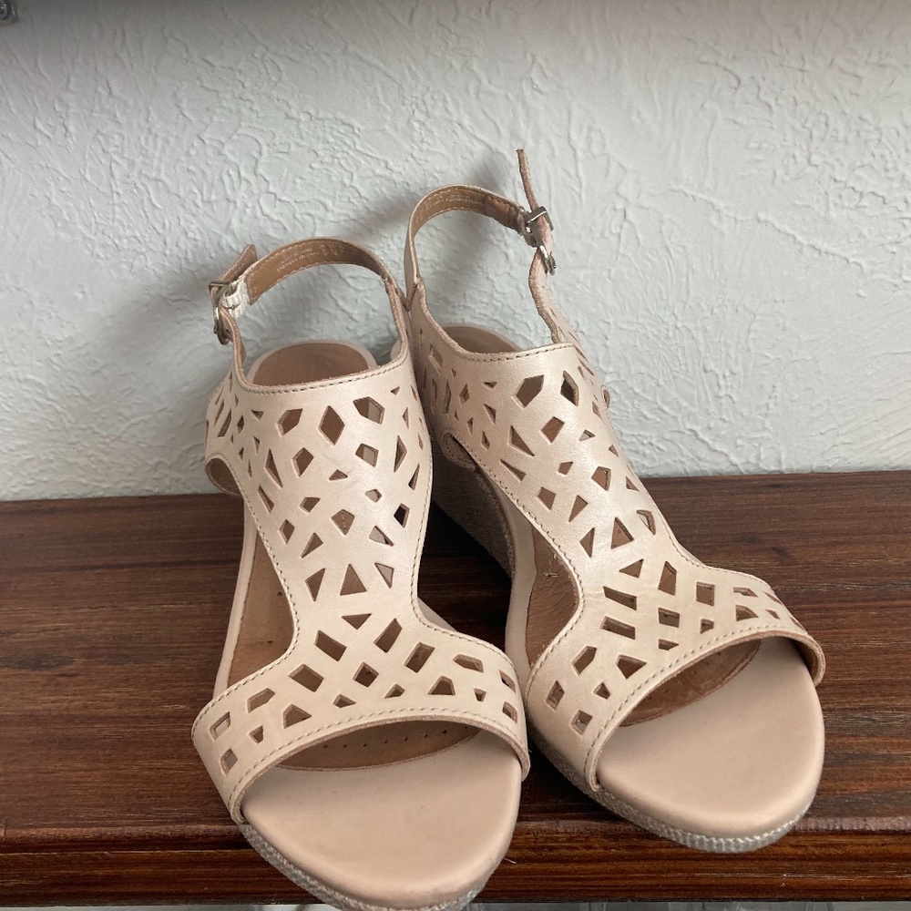 Clarks Pink Wedges